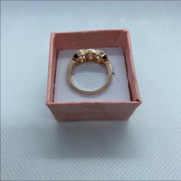 Rose Gold Infinity Ring sz 6.5 - Picture 2 of 4